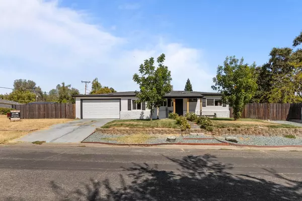 404 Raymond DR, Ione, CA 95640