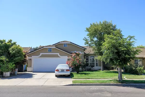 524 Sunday DR, Turlock, CA 95382