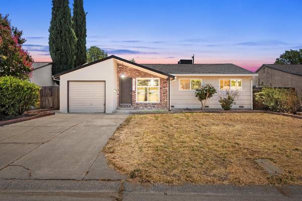 2040 Bowling Green DR, Sacramento, CA 95825