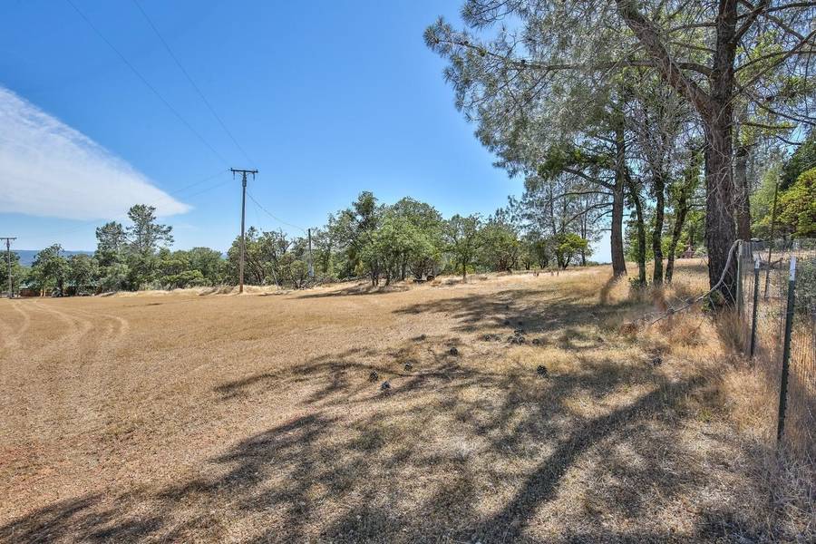 16893 Stellar RD, Grass Valley, CA 95949