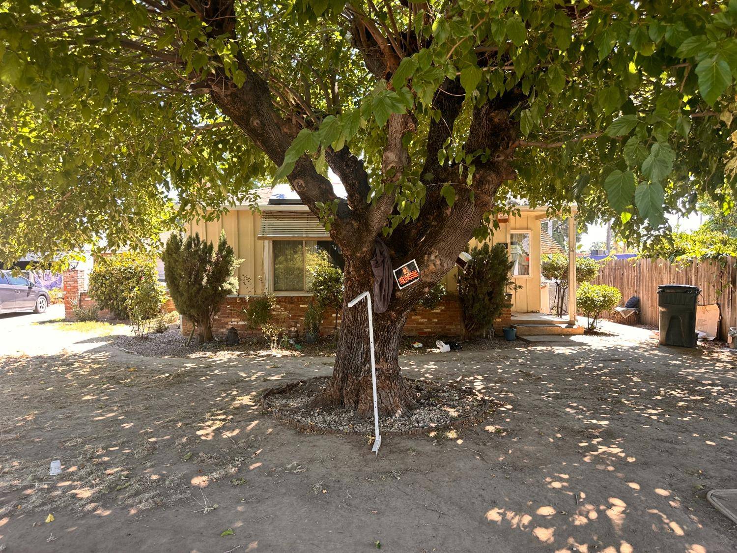 1970 Canterbury RD, Sacramento, CA 95815