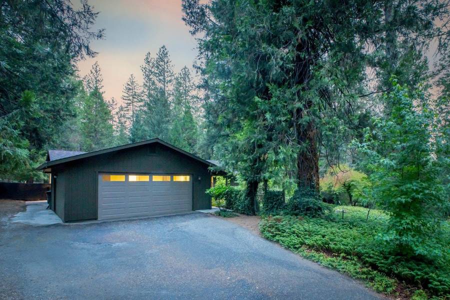 12200 Poke PL, Nevada City, CA 95959