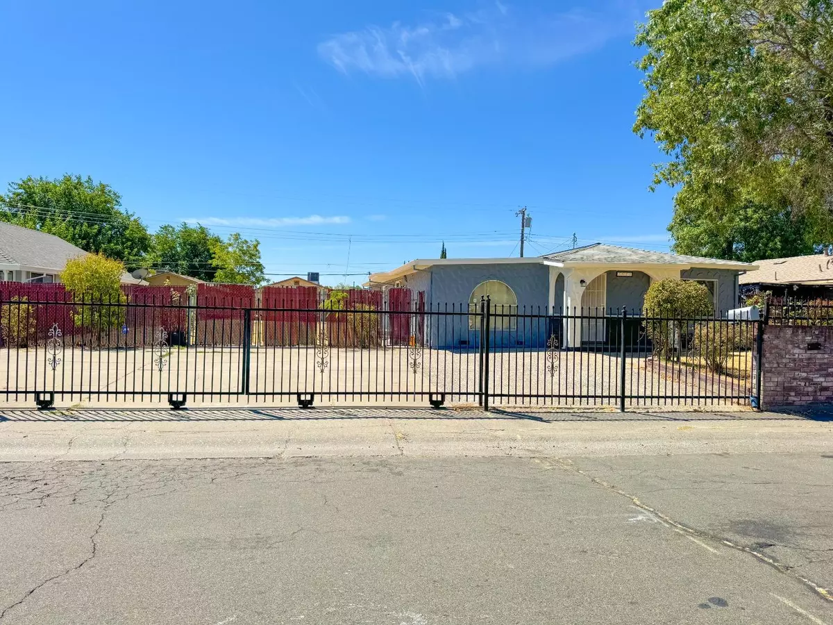 Sacramento, CA 95824,7922 35th AVE