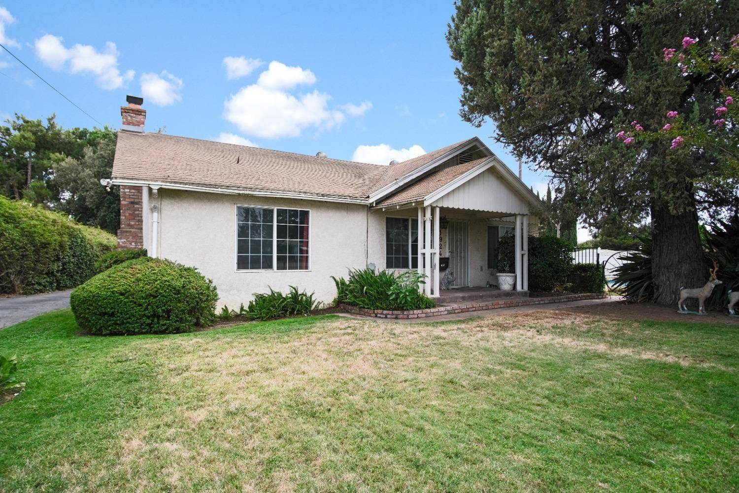 1924 Paradise RD, Modesto, CA 95358