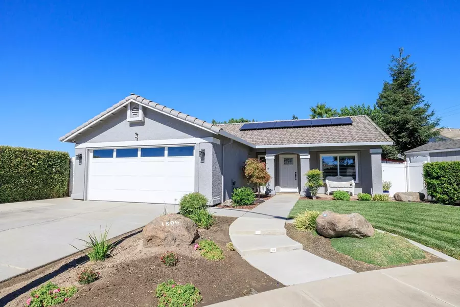 1806 Hot Springs LN, Riverbank, CA 95367