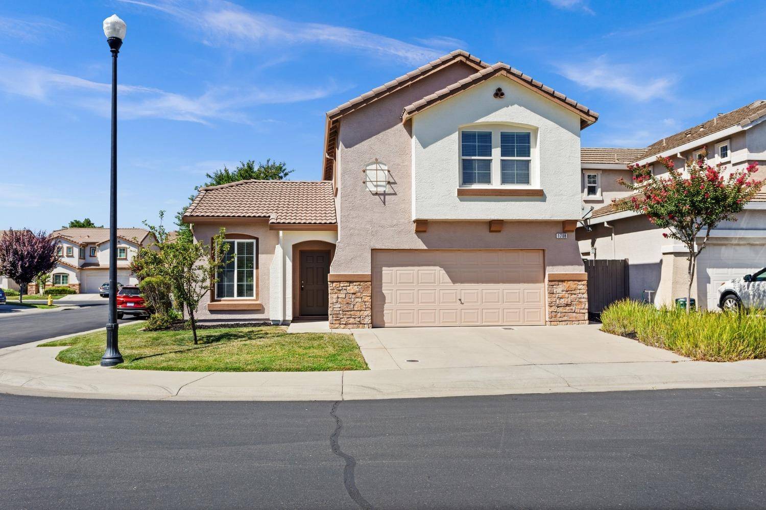 Roseville, CA 95747,1708 Blue Beaver WAY