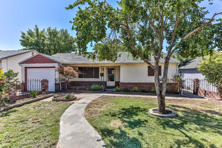 807 Herbert ST, Roseville, CA 95678