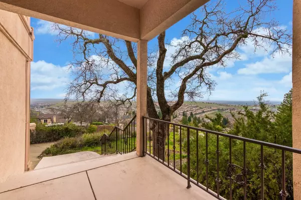 El Dorado Hills, CA 95762,1807 Barcelona CT