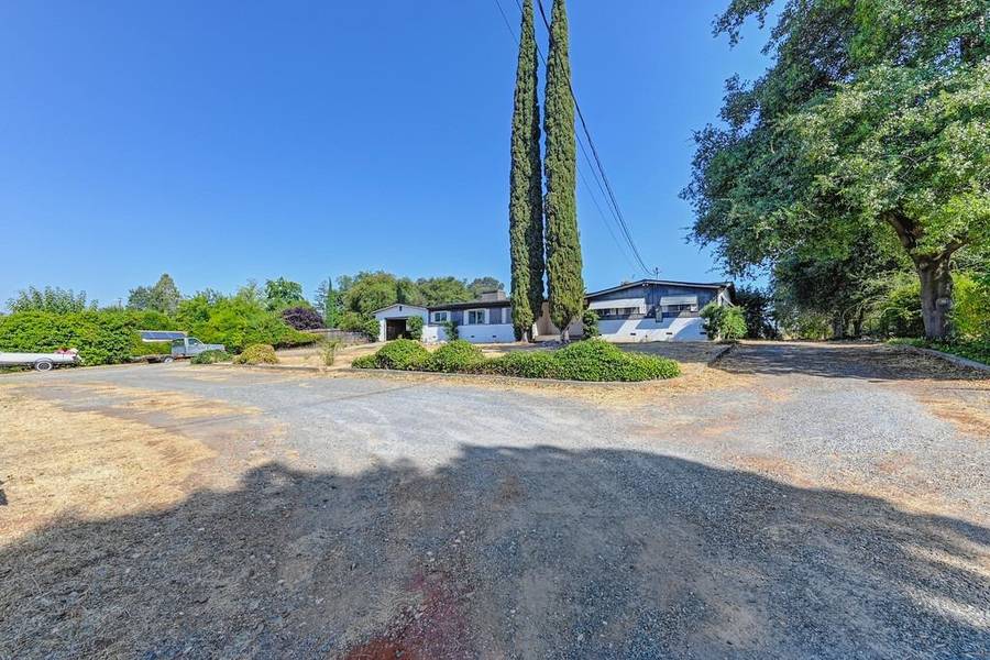 12445 Ladd LN, Auburn, CA 95603