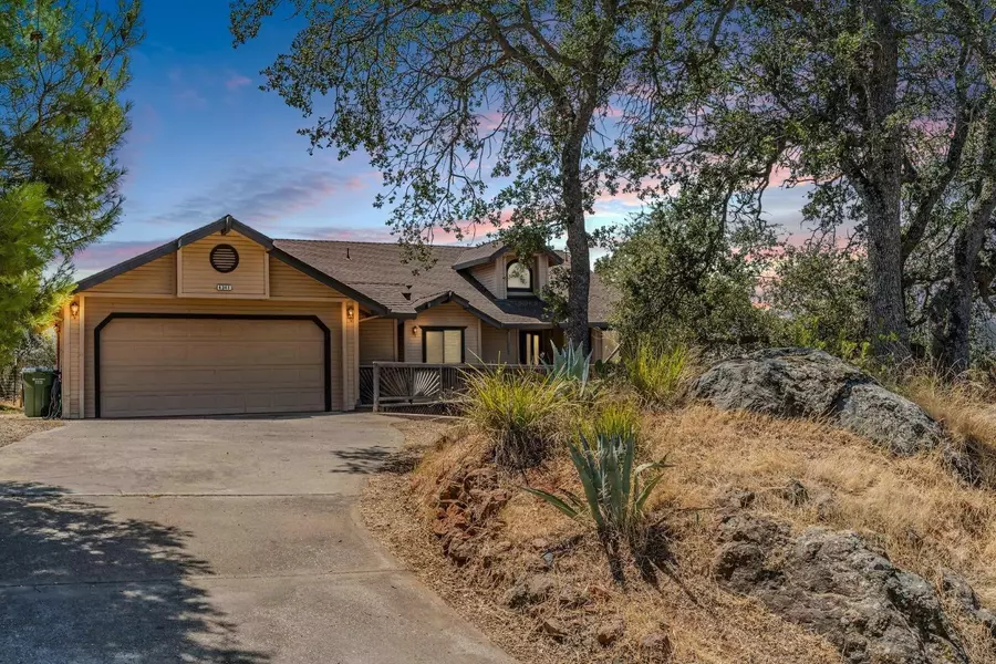 4341 Hartvickson LN, Valley Springs, CA 95252