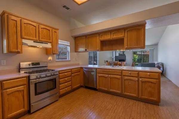 Riverbank, CA 95367,5806 Webb ST