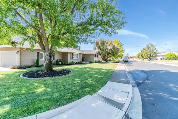 Roseville, CA 95678,614 Darling WAY