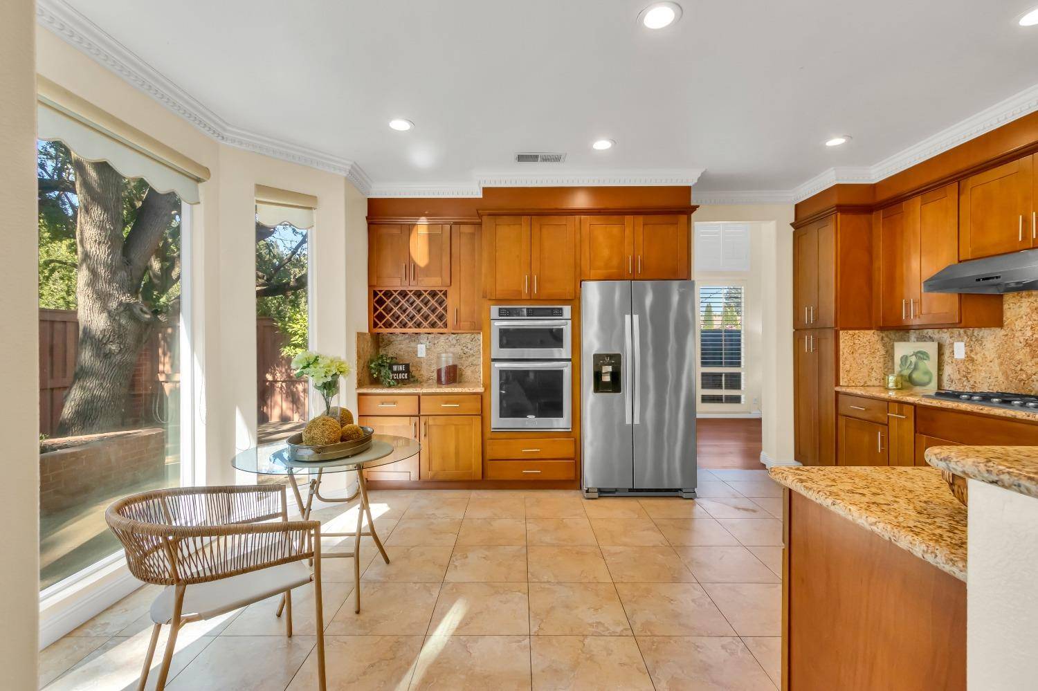 Sacramento, CA 95831,1060 EILEEN WAY