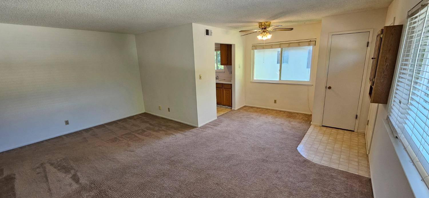 Sacramento, CA 95841,5073 Rhode Island DR #4