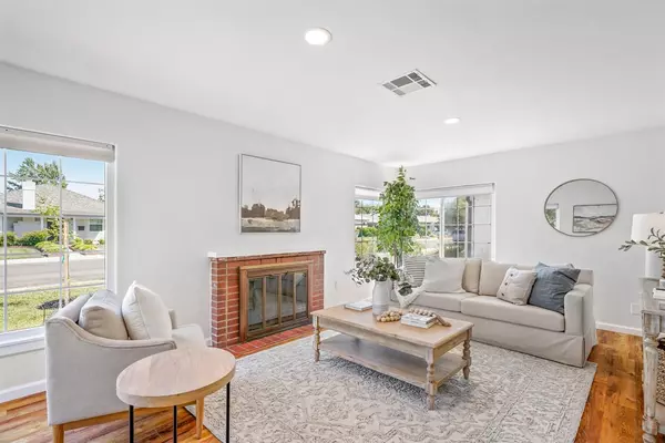 Sacramento, CA 95820,5528 11th AVE