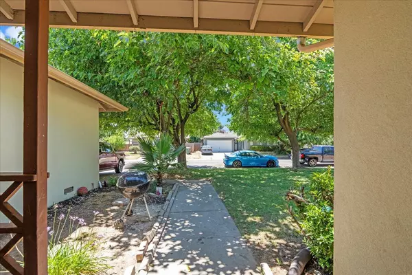 Sacramento, CA 95841,5225 Calistoga WAY