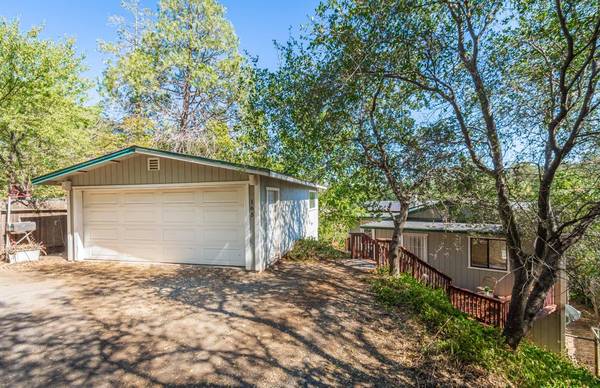 165 Live Oak ST, Auburn, CA 95603