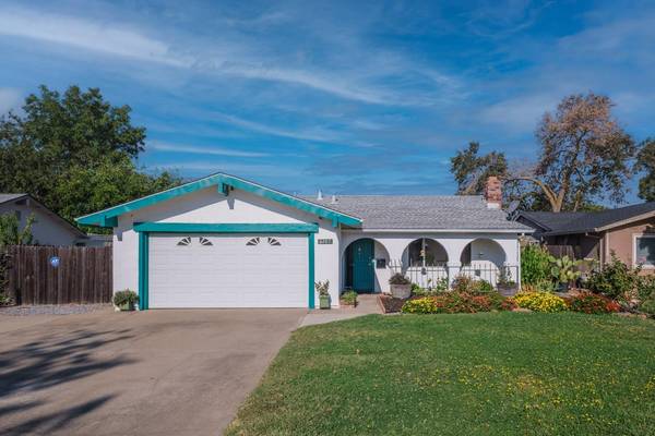 6107 Hillsdale BLVD, Sacramento, CA 95842