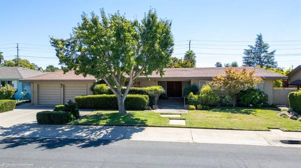 530 Willow Glen Drive, Lodi, CA 95240