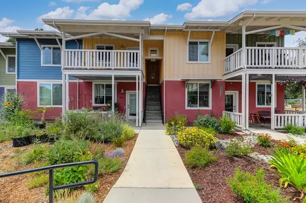 Fair Oaks, CA 95628,4025 New York AVE #210