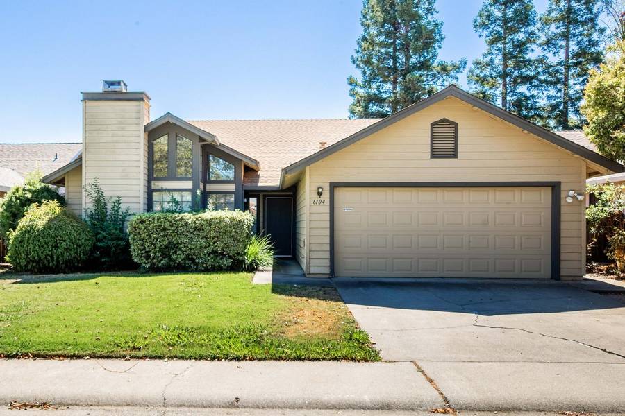 6104 Pine Vista WAY, Elk Grove, CA 95758