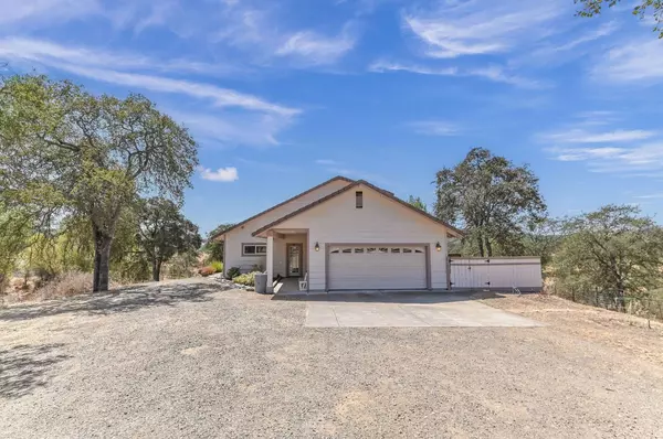 Ione, CA 95640,8151 Deer Ridge LN