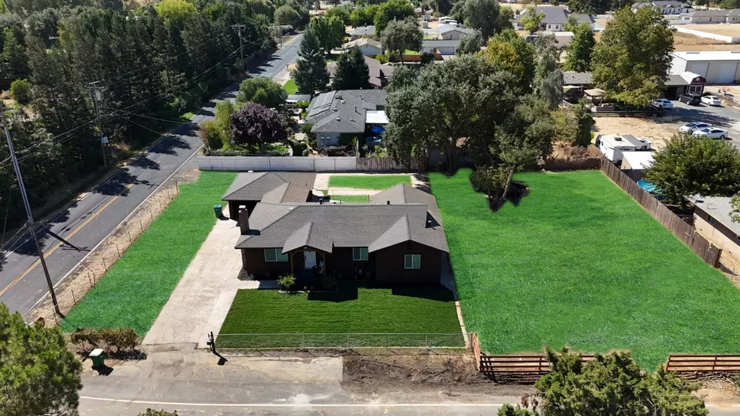 25157 N Eunice AVE, Acampo, CA 95220