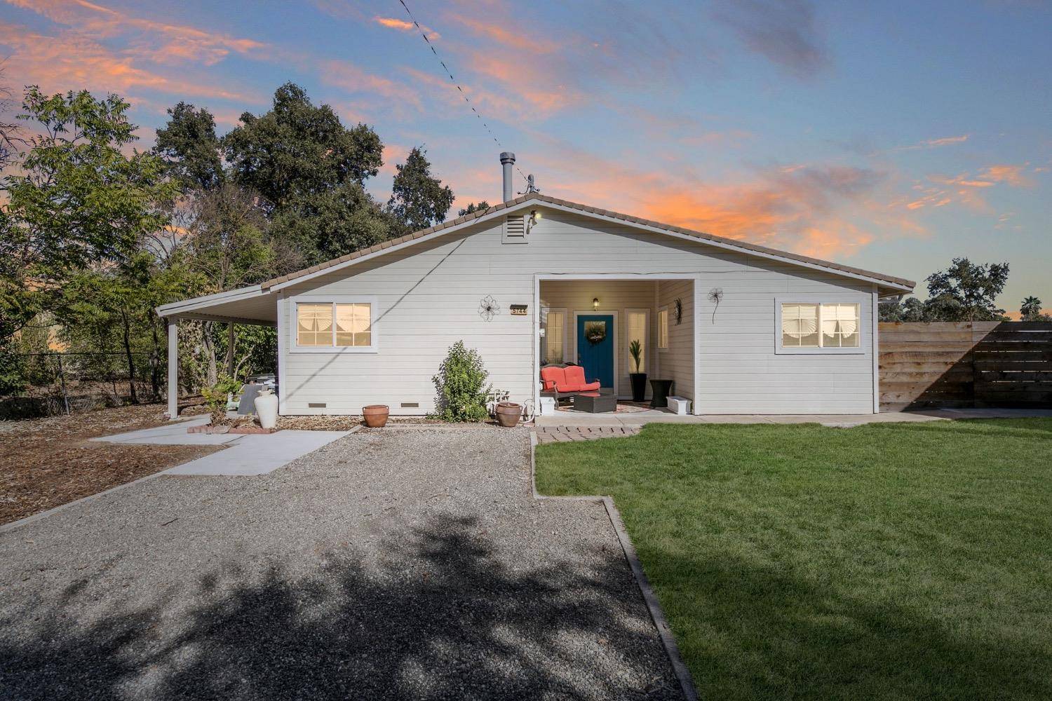 Rio Linda, CA 95673,5744 2nd ST