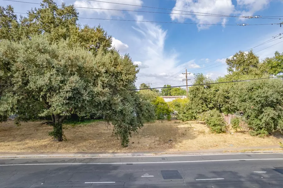 1416 Sacramento AVE, West Sacramento, CA 95605