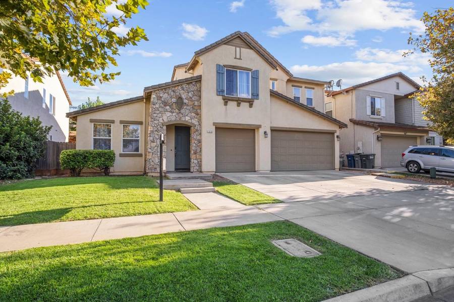 1216 Avignon DR, Merced, CA 95348