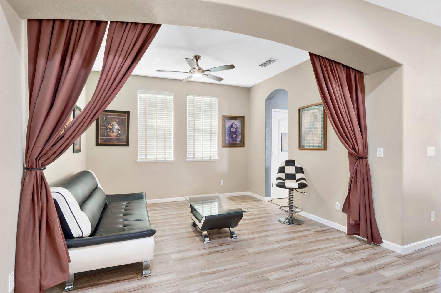 West Sacramento, CA 95691,3326 Southerland RD
