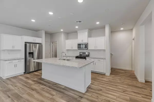 West Sacramento, CA 95605,Address not disclosed