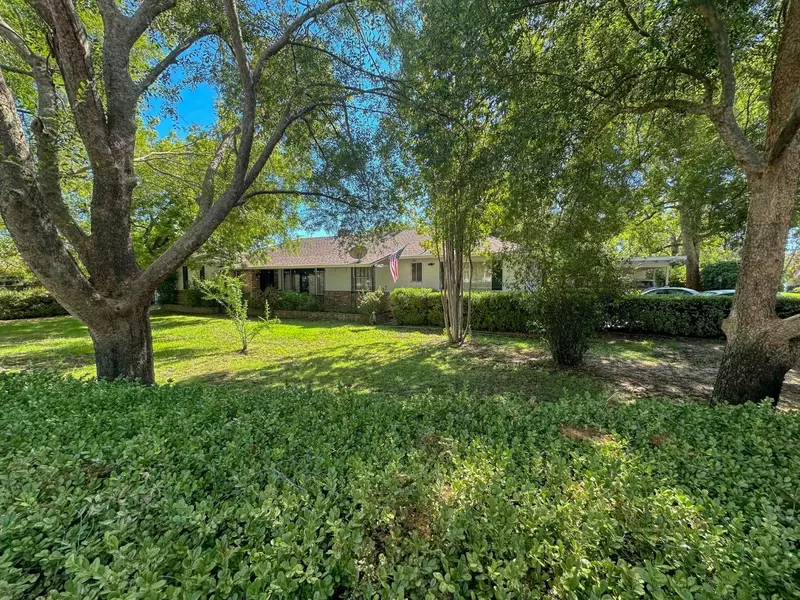 3440 E Country Club LN, Sacramento, CA 95821