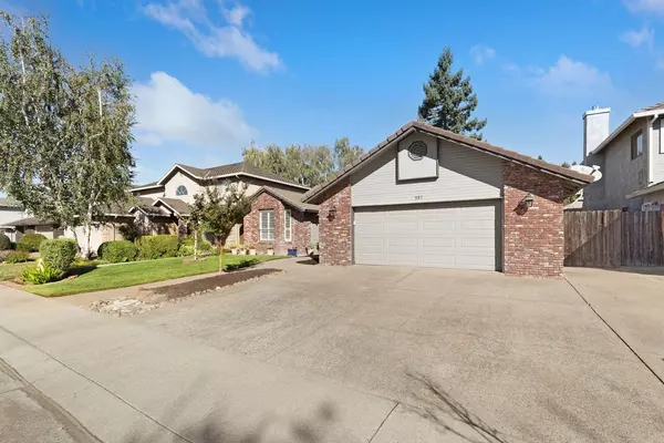 Woodbridge, CA 95258,557 Yellowstone ST