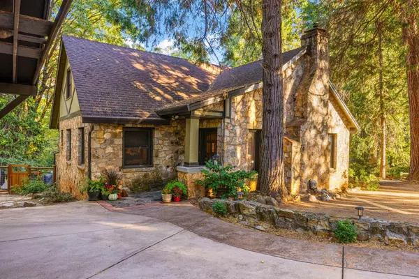 3013 Caldwell DR, Camino, CA 95709