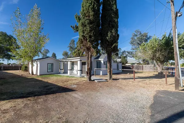 2216 Mcgowan Pkwy, Olivehurst, CA 95961