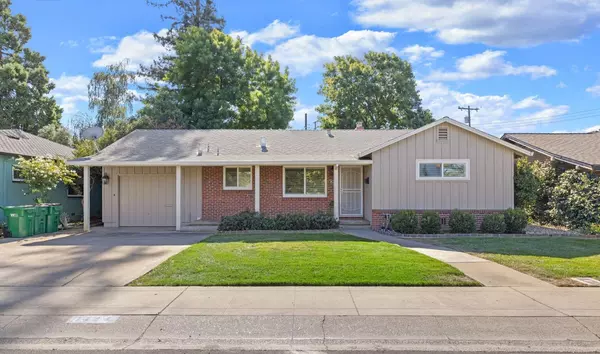 Lodi, CA 95242,1424 Holly DR