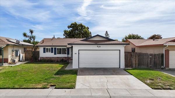 1056 Topaz CT, Manteca, CA 95336