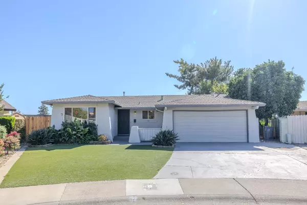 17 Mossglen CIR, Sacramento, CA 95826