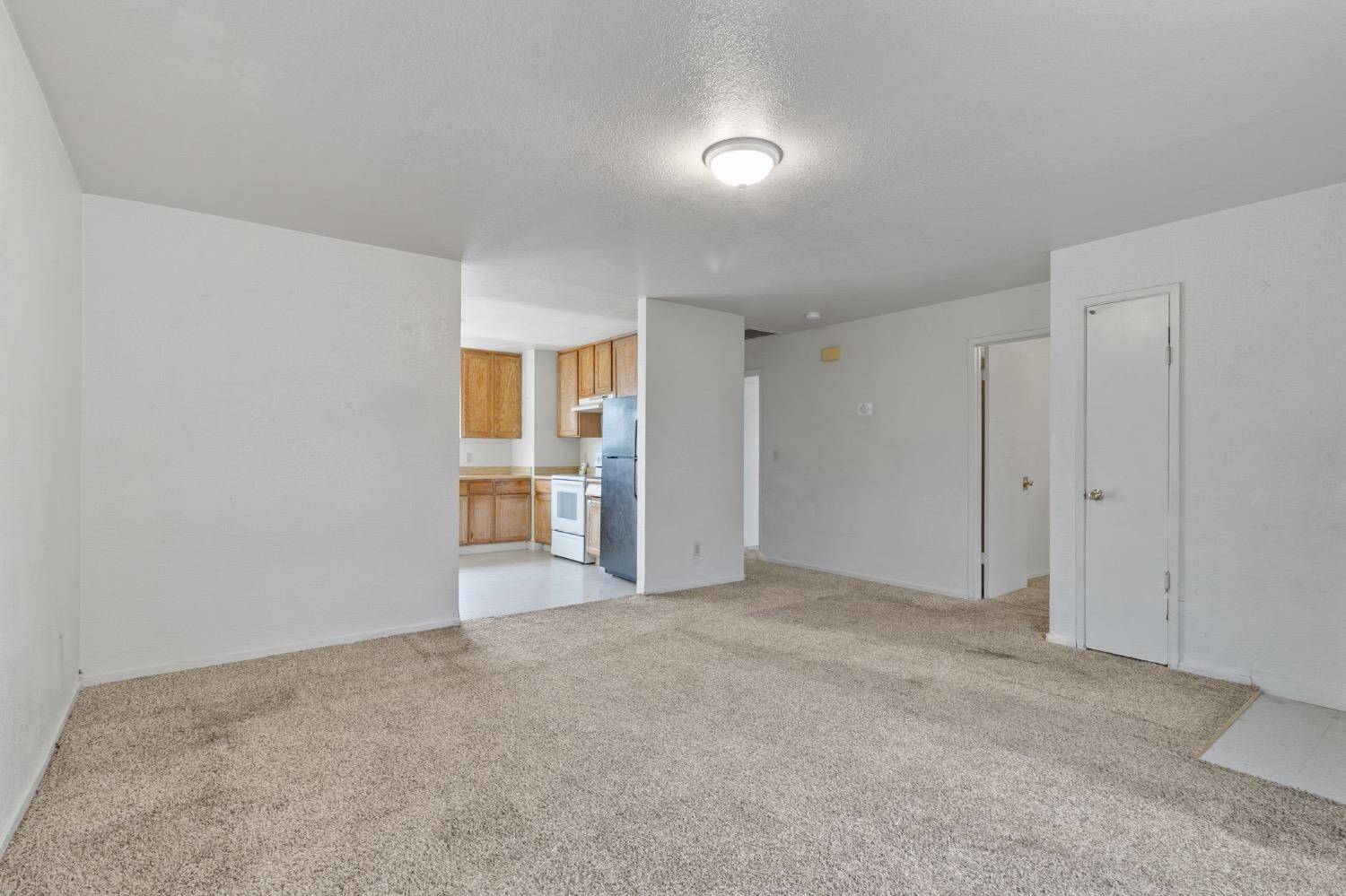 Merced, CA 95341,38 Skylark ST