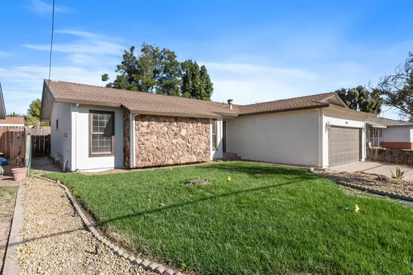 Oakdale, CA 95361,796 E C ST