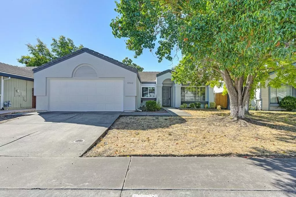 Sacramento, CA 95828,8582 New Valley WAY