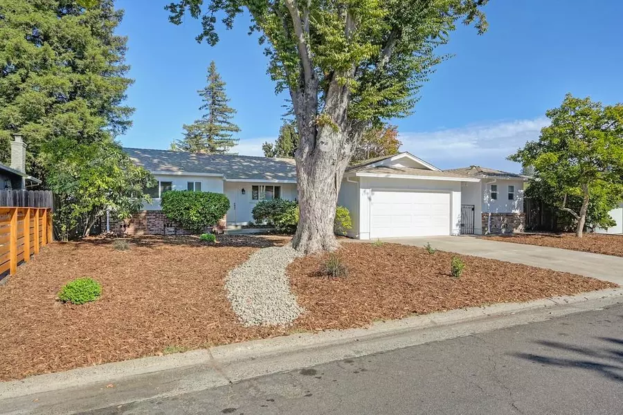 1153 Theo WAY, Sacramento, CA 95822