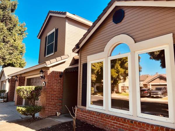 1912 Sunny Park DR, Modesto, CA 95355