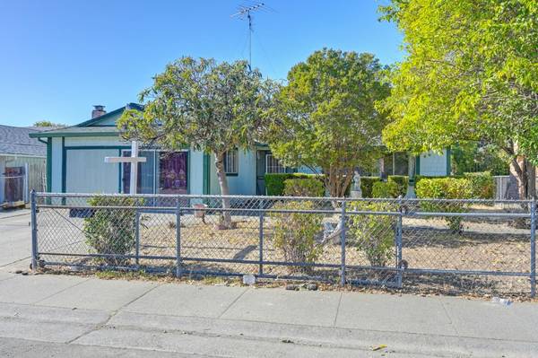 7978 Center Pkwy, Sacramento, CA 95823