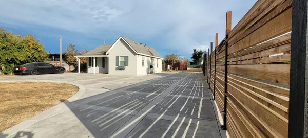 219 Crawford RD, Modesto, CA 95356