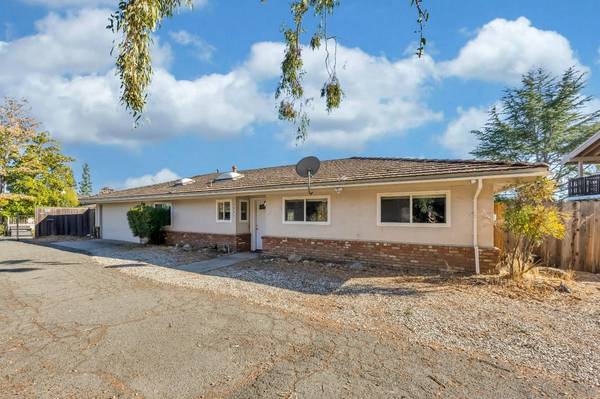 3831 N Lakeshore BLVD, Loomis, CA 95650