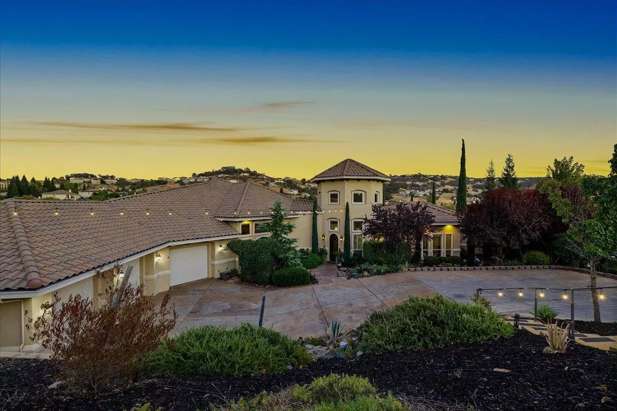 El Dorado Hills, CA 95762,5083 Thalia DR