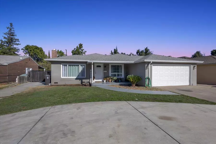 1415 W Hammer LN, Stockton, CA 95209