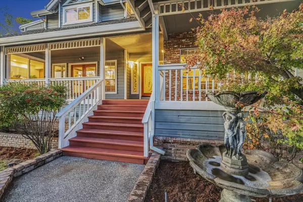 Folsom, CA 95630,102 Woodview CT